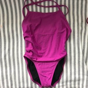 Jolyn One piece tieback